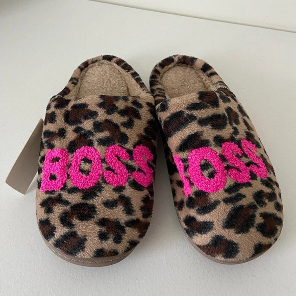 NWT | Camel Threads women’s leopard BOSS slippers — size‎ small/medium (39-40) - Picture 1 of 5